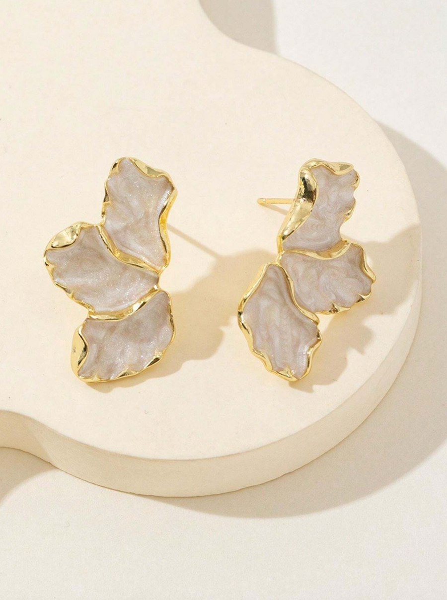 Dahlia Vintage Earrings