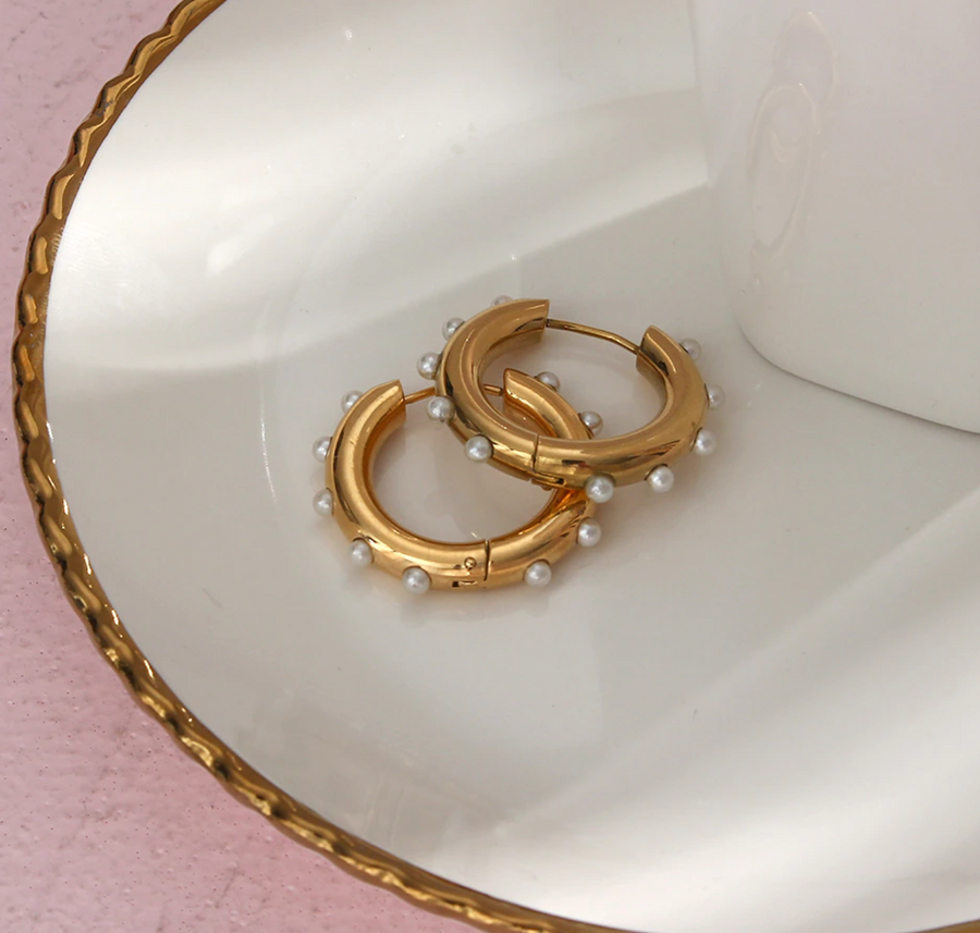 Holly Vintage Pearl Chunky Hoop Earrings