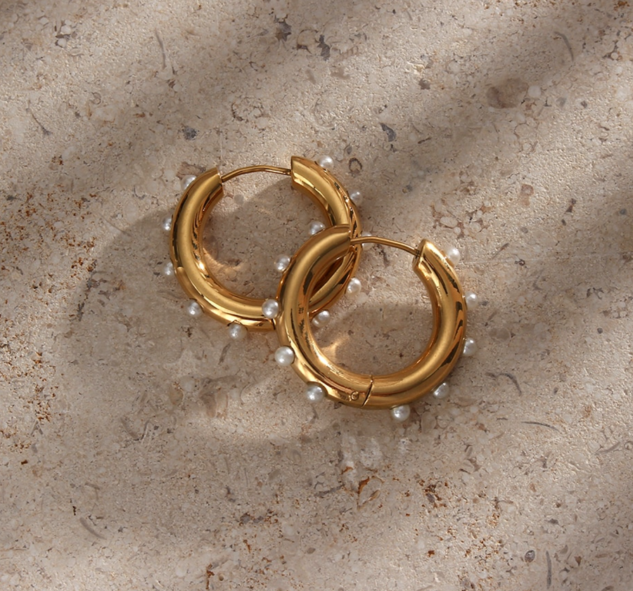 Holly Vintage Pearl Chunky Hoop Earrings