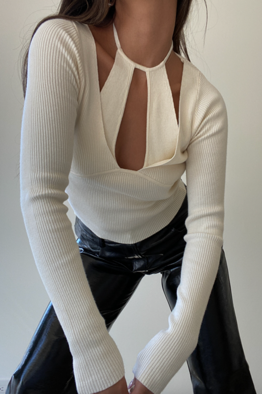 HALTER CUT OUT DETAIL KNIT TOP