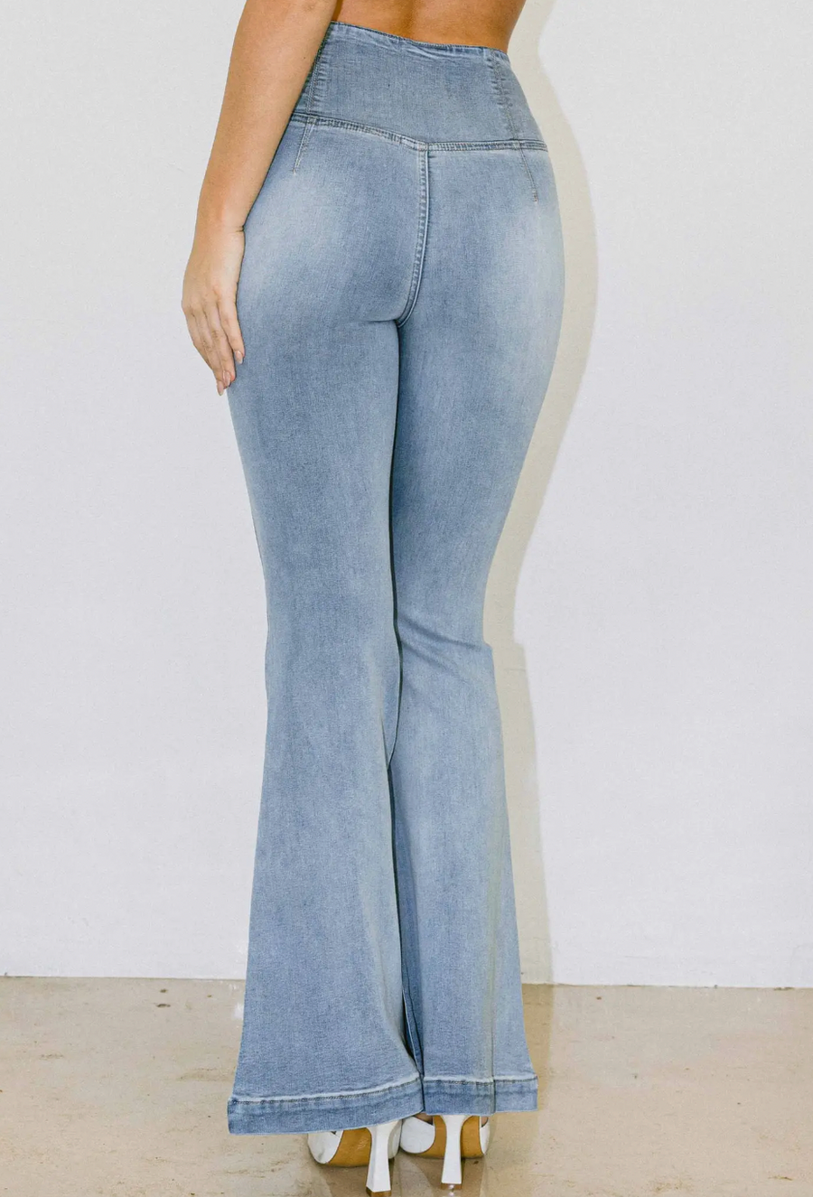 Kiera V Cut Flare Jeans – MILK + HONEY LA